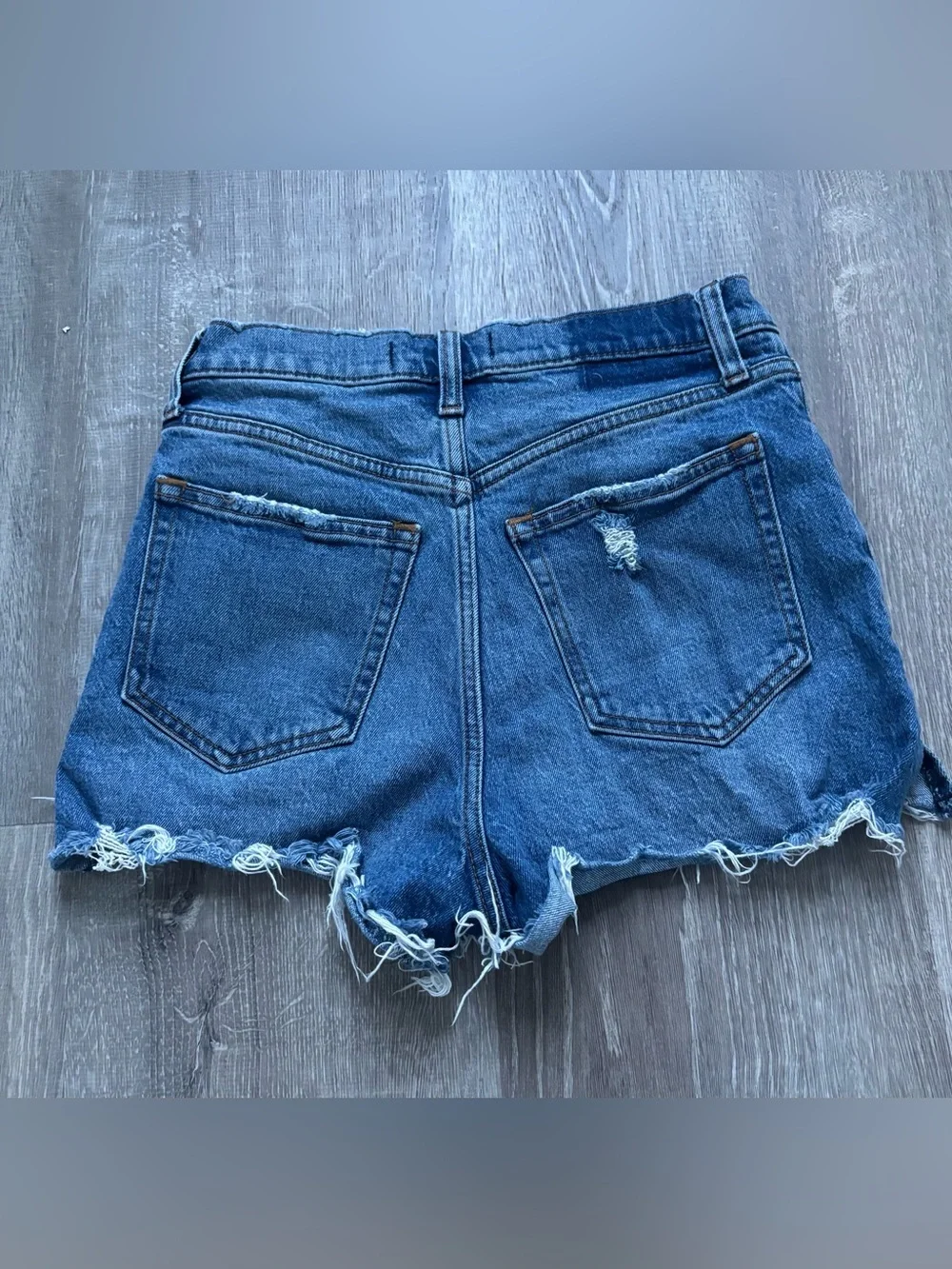 Abercrombie & Fitch Women’s High Rise the cut off shorts size 25/0